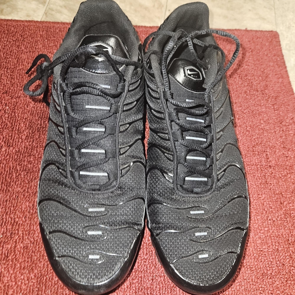 Black Nike Airmax